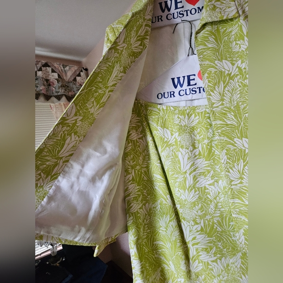 Skirt with blazer - Picture 2 of 2